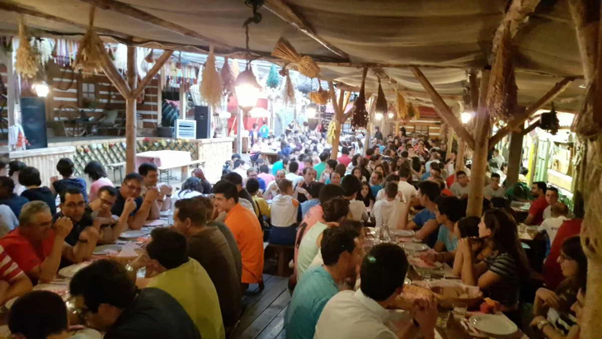 Cena con los españoles