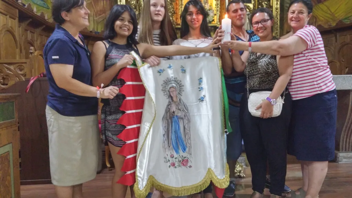 Grupo de la parroquia de Lourdes