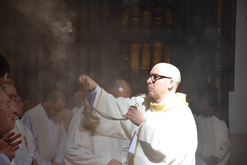 La iglesia de San Andrés reúne al presbiterio zamorano en torno a la Misa Crismal