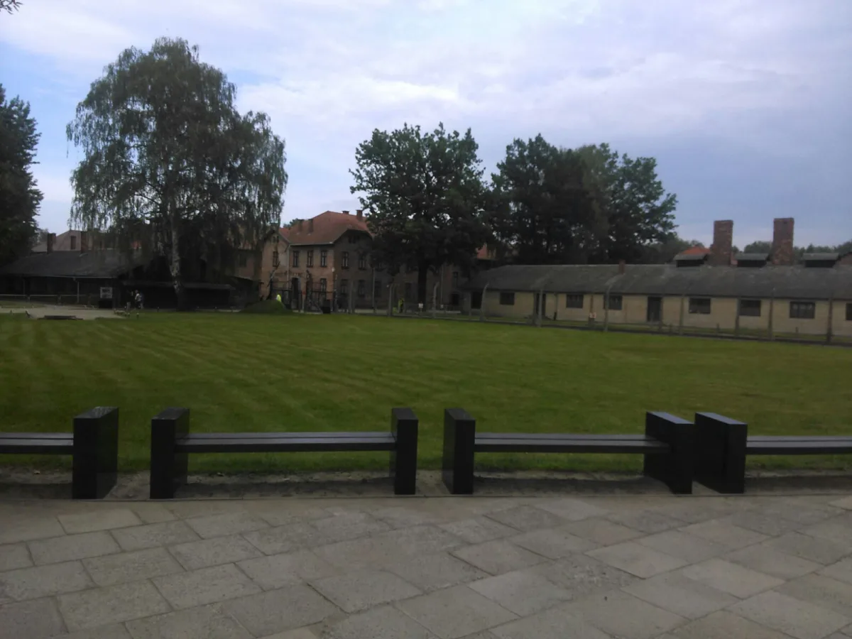 Grupo neocatecumenal en Auschwitz