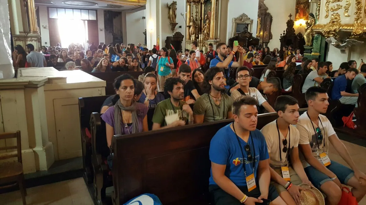 Misa matutina en San Nicolás