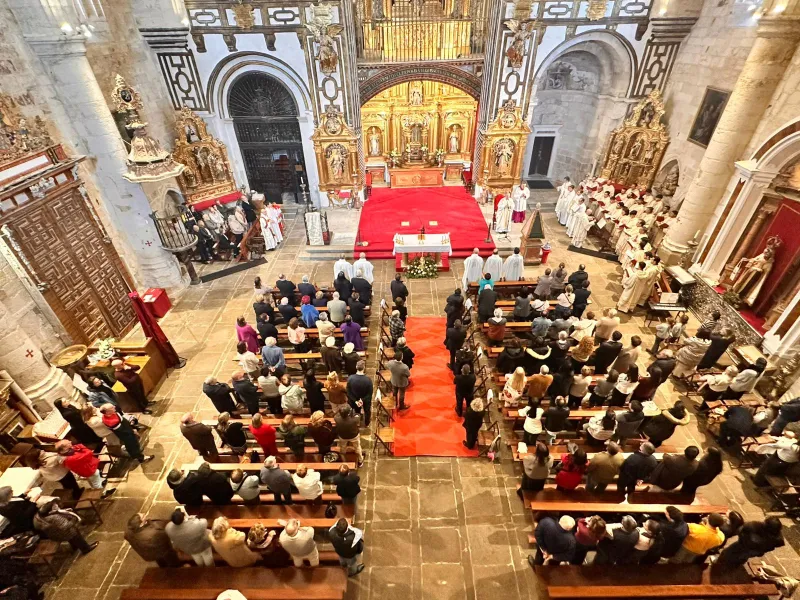 La Iglesia de Zamora culmina el Triduo Pascual con la alegría de la Resurrección