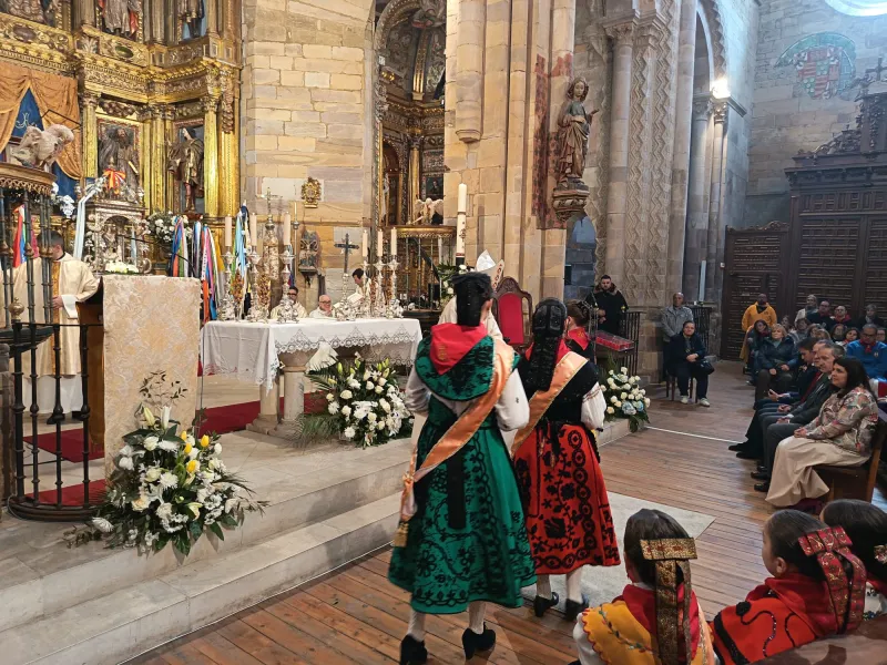 Benavente celebra la Veguilla con una llamada a ser bálsamo y esperanza