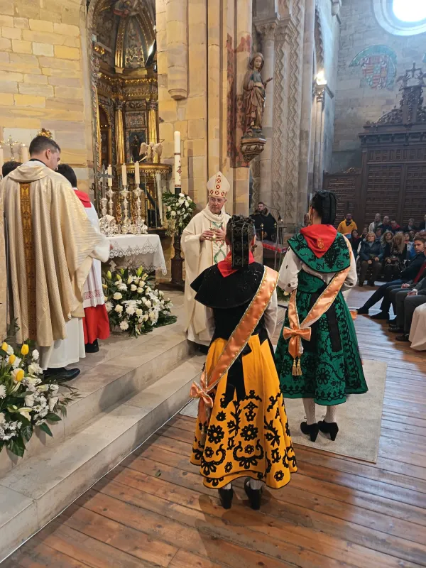 Benavente celebra la Veguilla con una llamada a ser bálsamo y esperanza