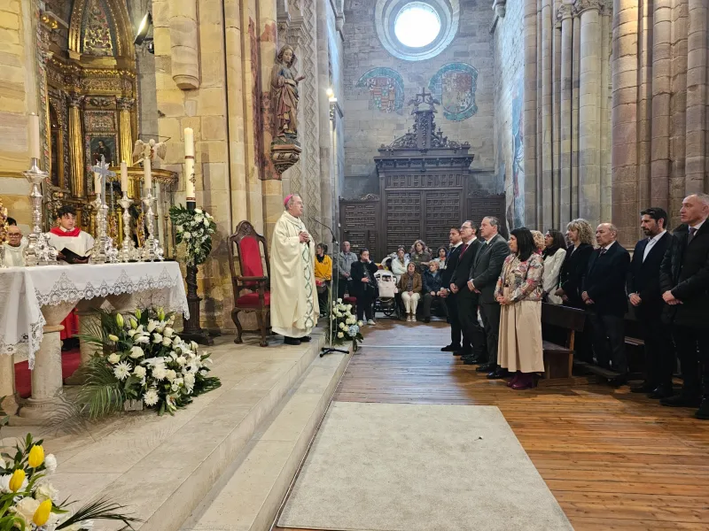Benavente celebra la Veguilla con una llamada a ser bálsamo y esperanza
