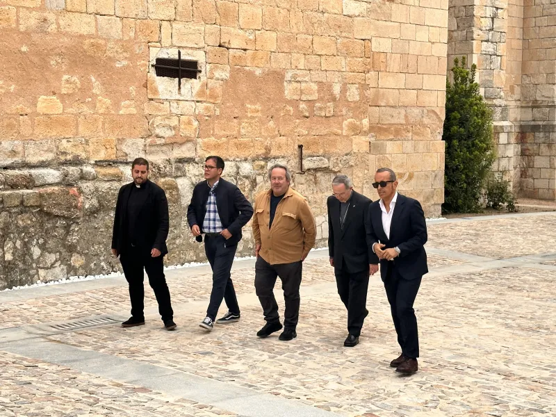 Inaugurado el nuevo paso peatonal que une la Puerta del Obispo y los Jardines de Baltasar Lobo