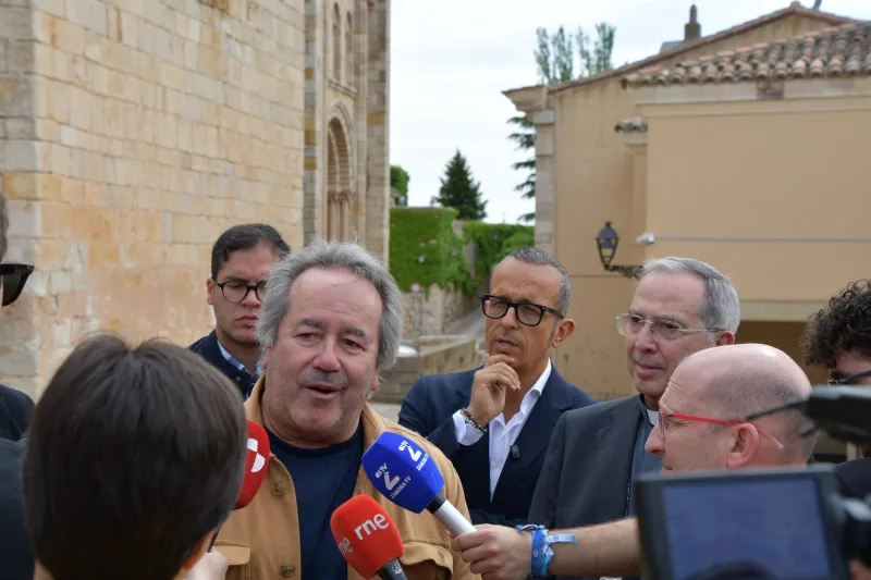 Inaugurado el nuevo paso peatonal que une la Puerta del Obispo y los Jardines de Baltasar Lobo