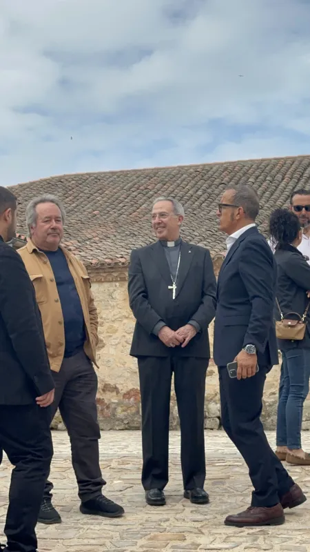 Inaugurado el nuevo paso peatonal que une la Puerta del Obispo y los Jardines de Baltasar Lobo