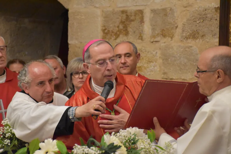 Treinta y tres adultos reciben el don del Espíritu en Pentecostés