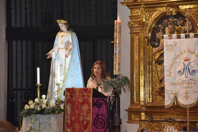 Treinta y tres adultos reciben el don del Espíritu en Pentecostés