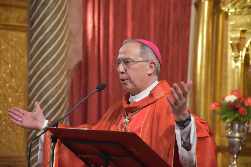 Treinta y tres adultos reciben el don del Espíritu en Pentecostés