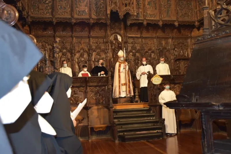 "La Iglesia necesita a la vida contemplativa"
