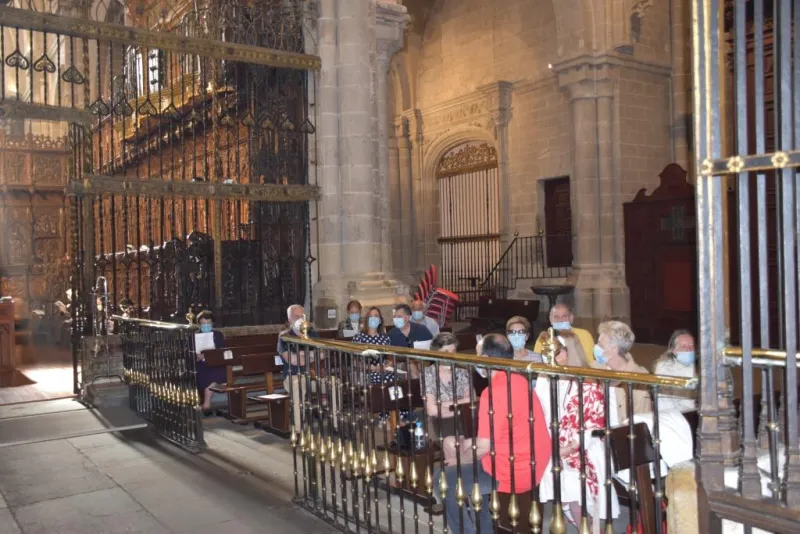 "La Iglesia necesita a la vida contemplativa"