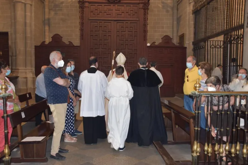 "La Iglesia necesita a la vida contemplativa"