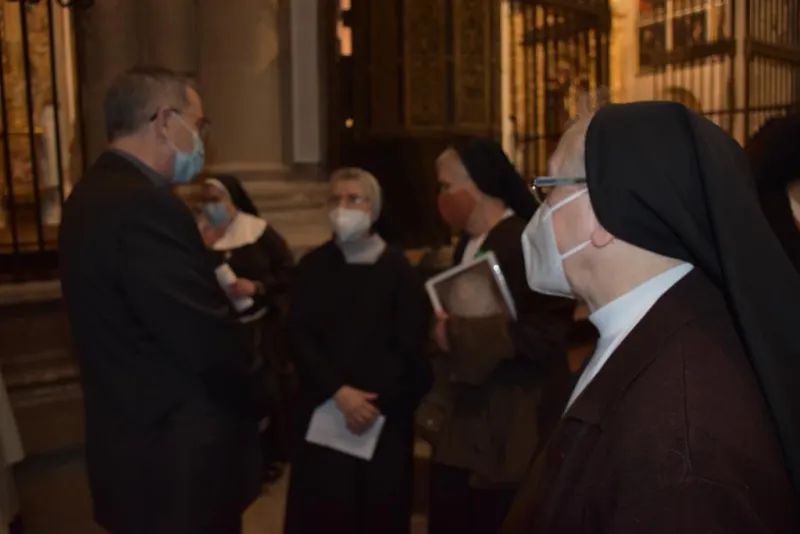 "La Iglesia necesita a la vida contemplativa"