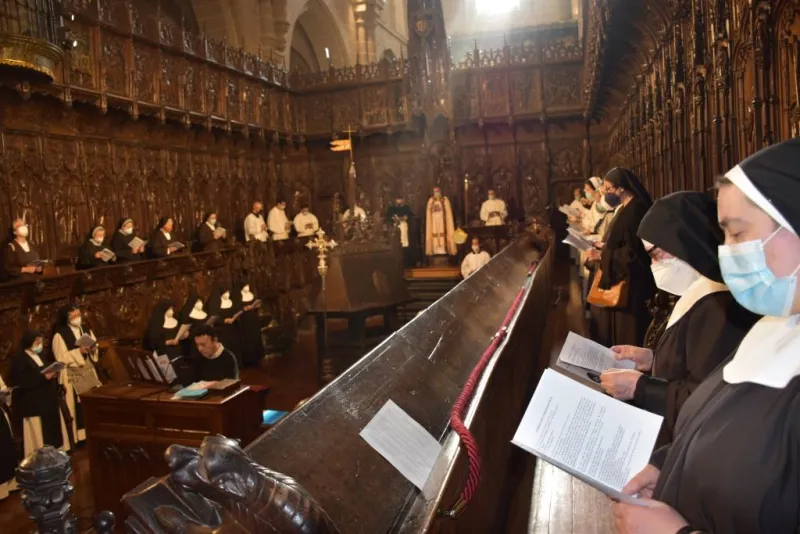 "La Iglesia necesita a la vida contemplativa"