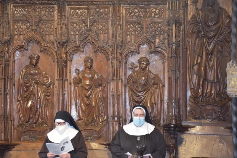 "La Iglesia necesita a la vida contemplativa"