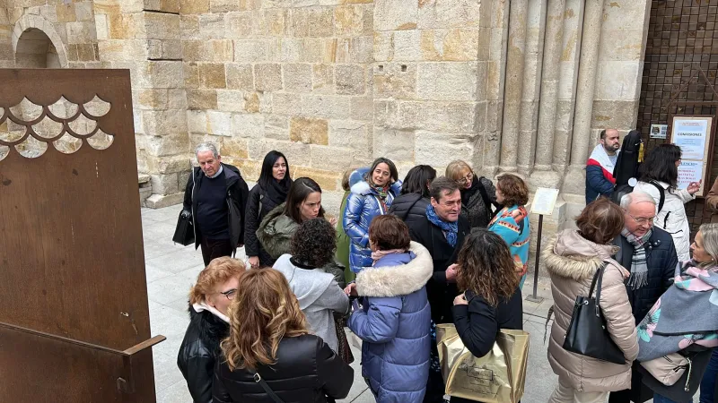 Profesores de religión de diferentes generaciones celebran un día de formación y convivencia