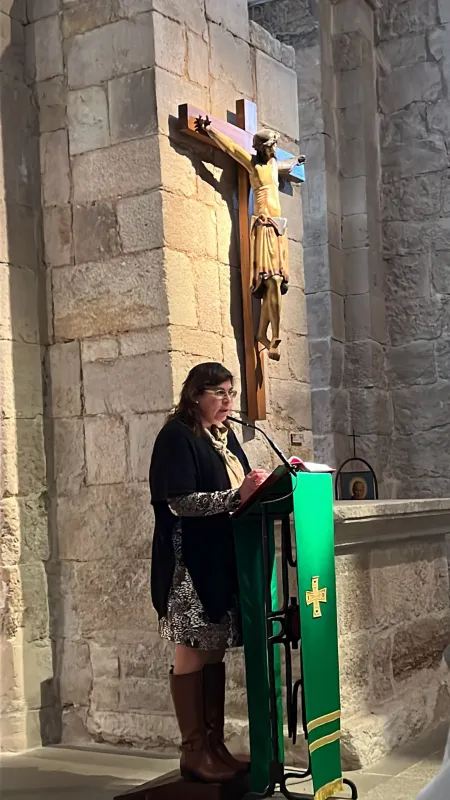 Profesores de religión de diferentes generaciones celebran un día de formación y convivencia