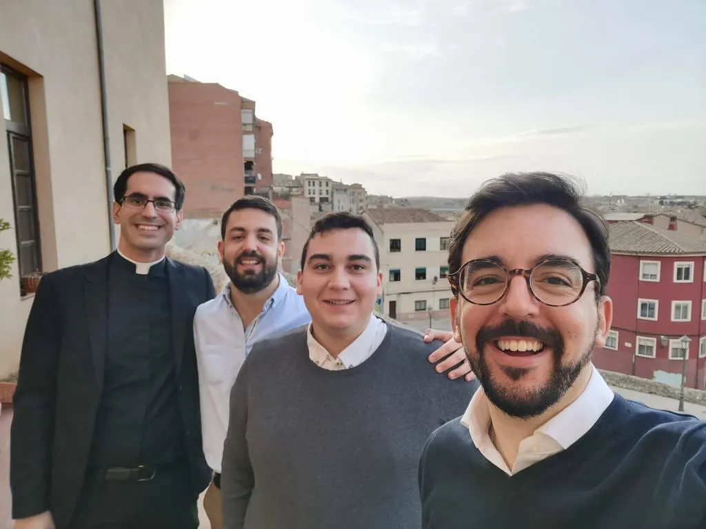 UNA DECENA DE SEMINARISTAS SE PREPARAN EN LA DIOCESIS PARA CONVERTIRSE EN SACERDOTES