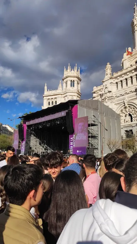 Una treintena de zamoranos en la Fiesta de la Resurrección