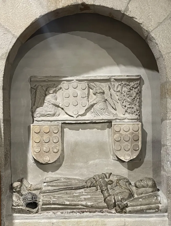 La diócesis reparará el sepulcro de Ordóñez de Villaquirán de la iglesia de San Juan de Puerta Nueva