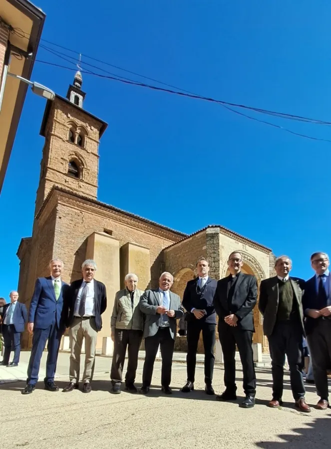 La torre de la iglesia de Castroverde recupera su esplendor