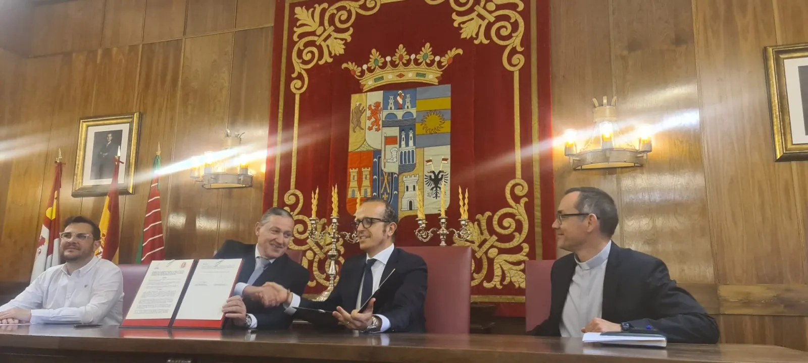 Obispado y Diputación firman el convenio de colaboración de bienes muebles e inmuebles