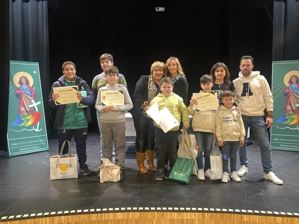 Entregados los premios del Certamen Escolar de Belenes