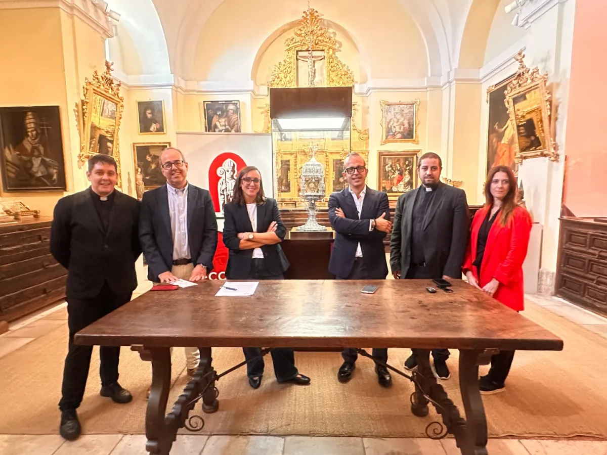 La custodia de la Colegiata viaja a Londres para unas jornadas de conservación y estudio