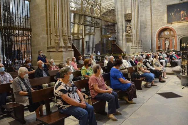 Ante las personas mayores: "dan ganas de arrodillarse y descalzarse"