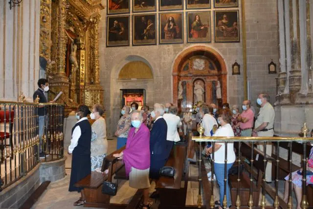 Ante las personas mayores: "dan ganas de arrodillarse y descalzarse"