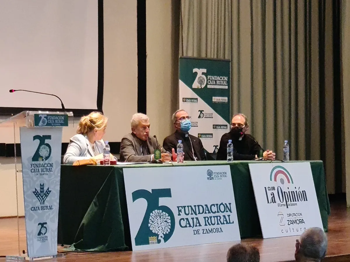 El presidente de Cáritas Española reflexiona sobre la pobreza en Zamora
