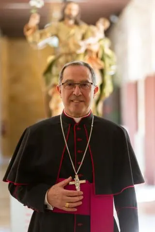 Monseñor Valera pregona la Semana Santa de Astorga