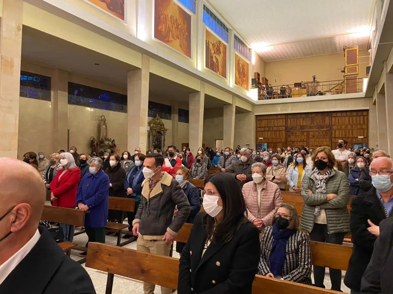 El obispo preside el primer día del triduo del Cristo de la Salud en Benavente