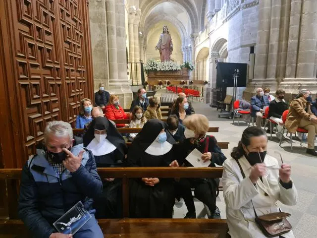 “Transparentad el espíritu de Santidad y ofreced, sencillamente, lo que somos”