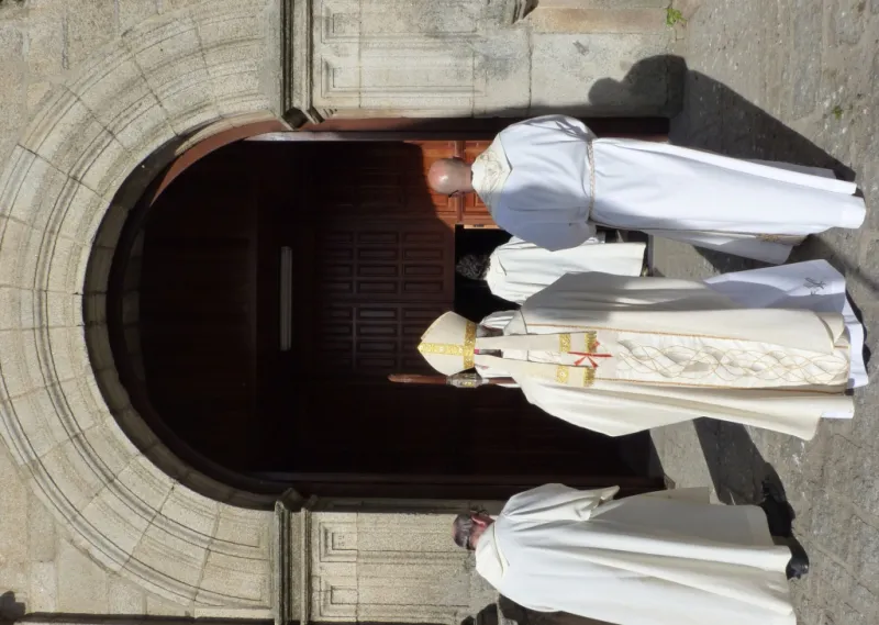 Visita pastoral a Aliste-Alba