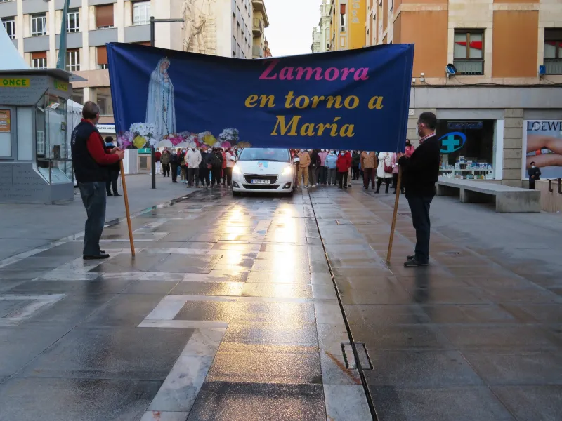 ¡Ave María!