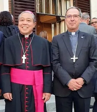 El obispo participa en la recepción en Nunciatura con motivo de San Pedro