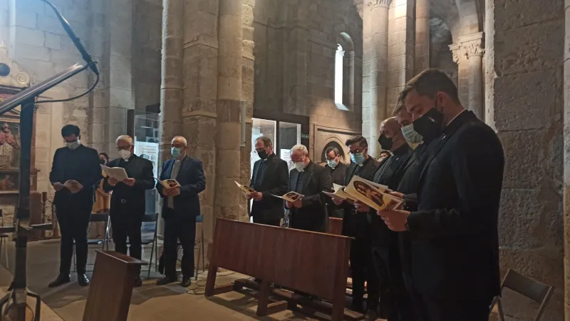 Rezo de la Hora Intermedia