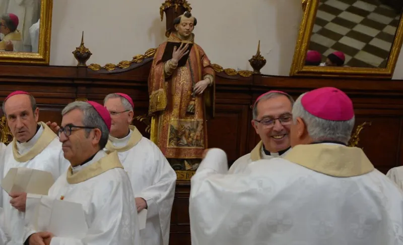 El obispo asiste a la toma de posesión de Gil Tamayo como arzobispo coadjutor de Granada