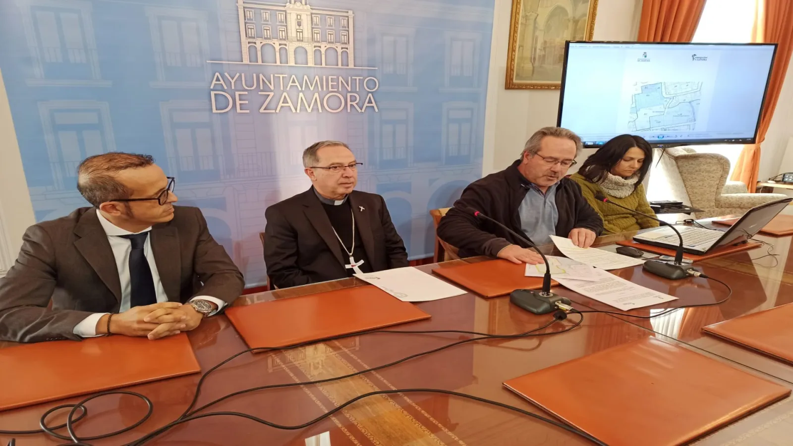 La diócesis cede un terreno, anticipadamente, al Ayuntamiento para construir un aparcamiento